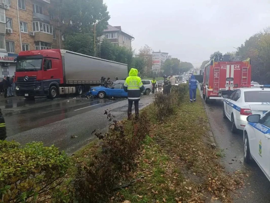 Юноша без прав вылетел на встречку в приморском Артёме — четыре человека пострадали Юноша без прав вылетел на встречку в приморском Артёме — четыре человека пострадали
