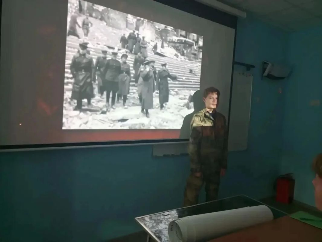 Как рассказать о Маршале Победы тем, кто знает о войне только по учебникам? В «Авангарде» выбрали кино Как рассказать о Маршале Победы тем, кто знает о войне только по учебникам? В «Авангарде» выбрали кино