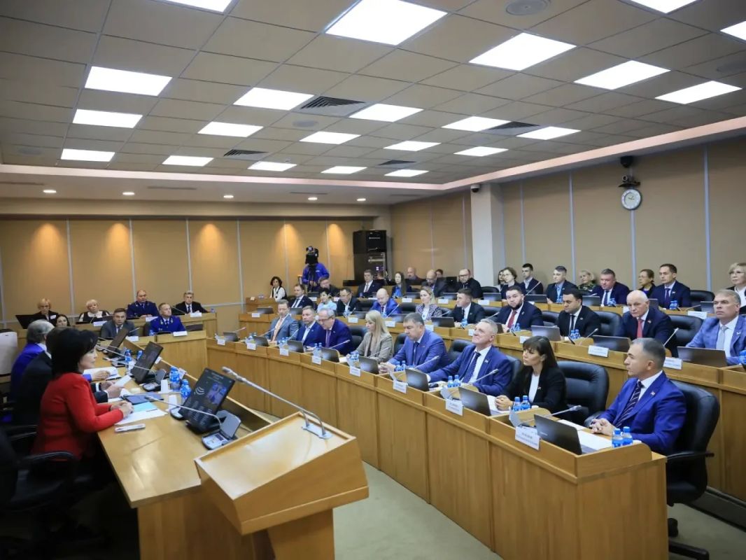 Прокурор Приморского края Михаил Филичев принял участие в первом заседании Законодательного Собрания нового созыва Прокурор Приморского края Михаил Филичев принял участие в первом заседании Законодательного Собрания нового созыва