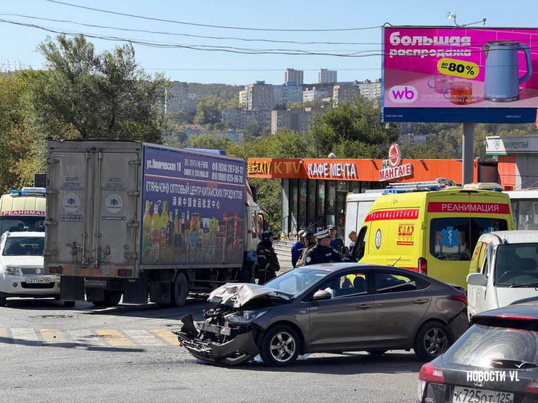 В кабине грузовика, устроившего массовую аварию во Владивостоке, находилось два гражданина Китая