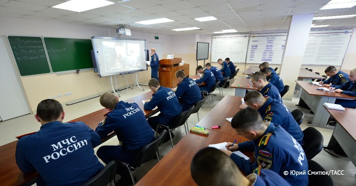 Во Владивостоке на базе Дальневосточной пожарно-спасательной академии начнут обучать специалистов национальной чрезвычайной службы КНДР