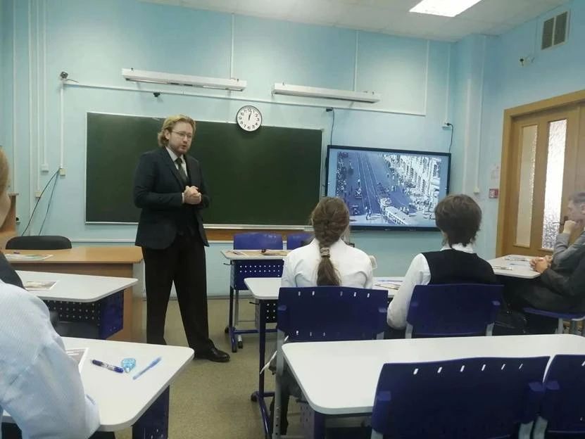 Педагоги Арсеньевского округа изучили опыт школ Санкт-Петербурга Педагоги Арсеньевского округа изучили опыт школ Санкт-Петербурга