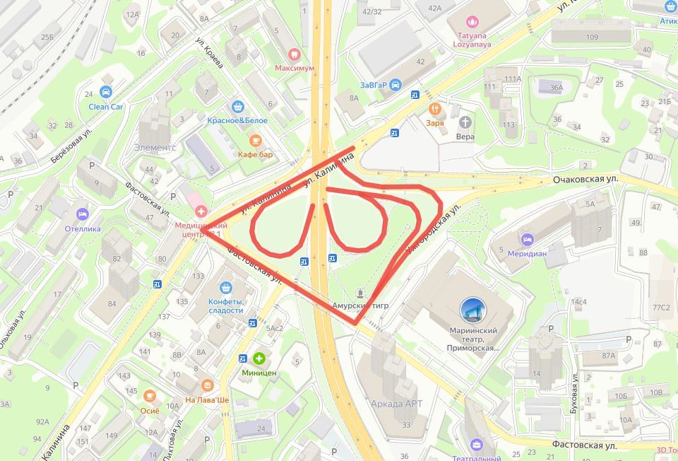 На развязке возле Мариинского театра установят таблички «Работает эвакуатор»