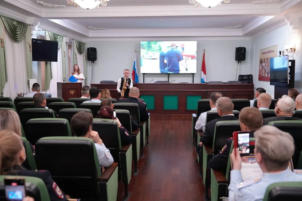 В УМВД России по Приморскому краю состоялось торжественное собрание, посвящённое Дню уголовного розыска В УМВД России по Приморскому краю состоялось торжественное собрание, посвящённое Дню уголовного розыска