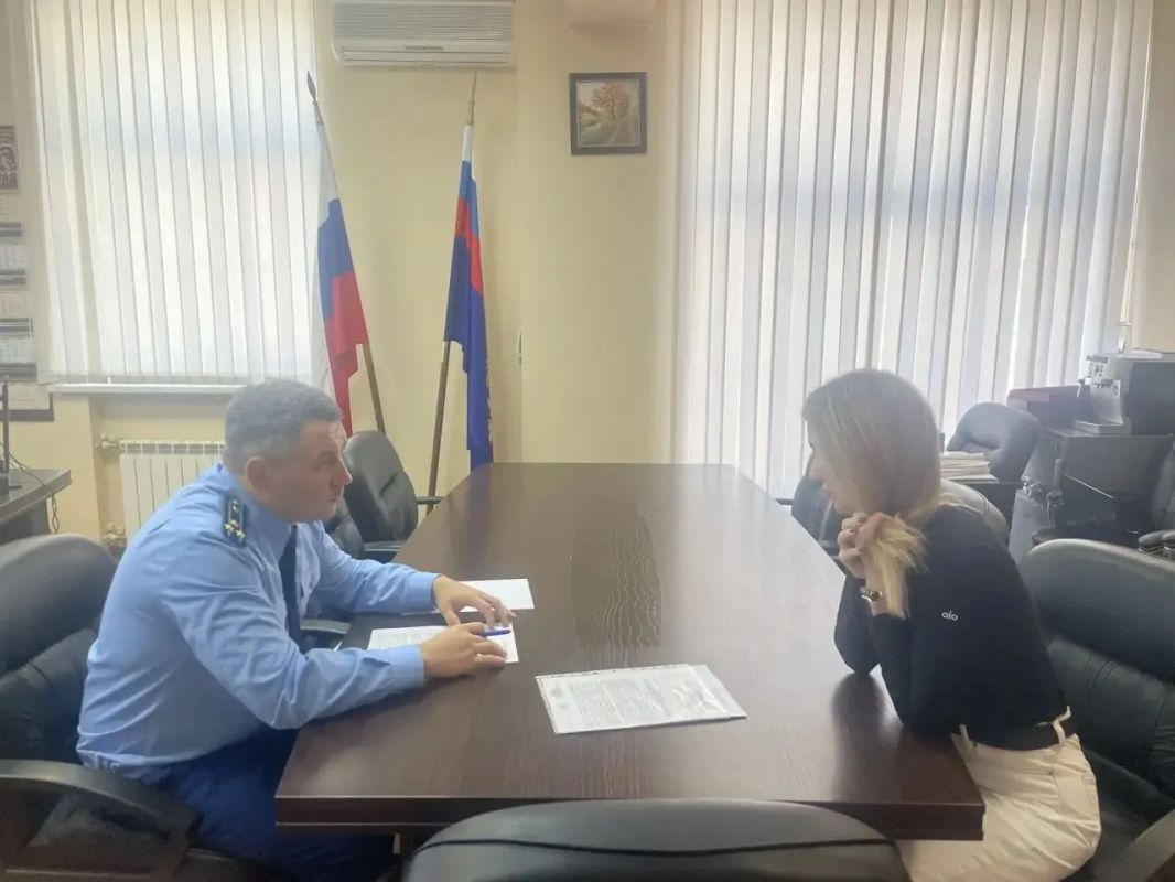 В Дальневосточной транспортной прокуратуре состоялся очередной Всероссийский день приема предпринимателей В Дальневосточной транспортной прокуратуре состоялся очередной Всероссийский день приема предпринимателей