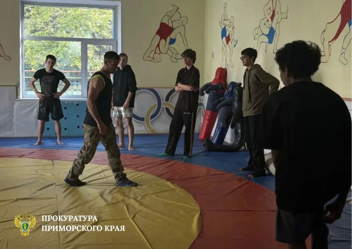 Прокуратура Приморья и «ВОИН»: урок самообороны для воспитанников «Маяка» Прокуратура Приморья и «ВОИН»: урок самообороны для воспитанников «Маяка»