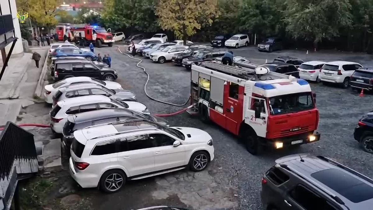 Прокуратура контролирует установление обстоятельств пожара во Владивостоке, в котором погибли два человека