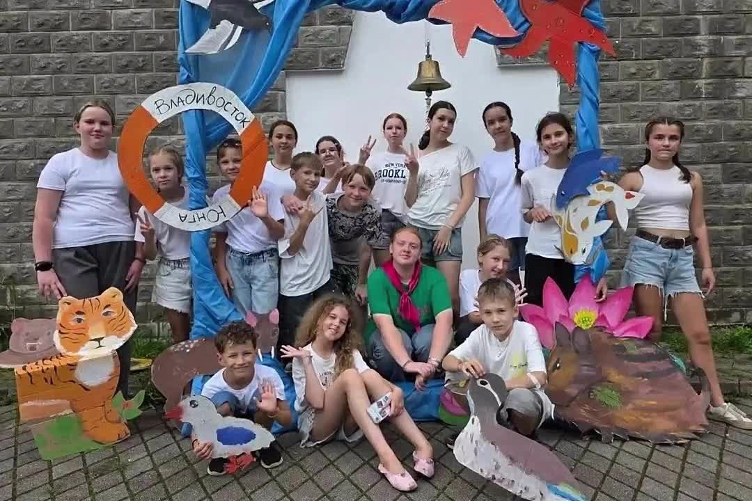 Дорогие коллеги, поздравляем с Днем работника дополнительного образования!