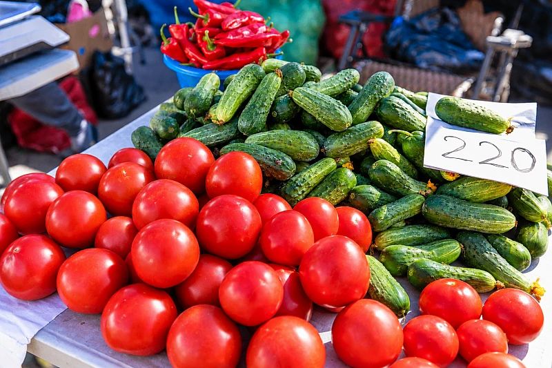 Во Владивостоке работают сезонные продуктовые площадки «Дары осени» Во Владивостоке работают сезонные продуктовые площадки «Дары осени»