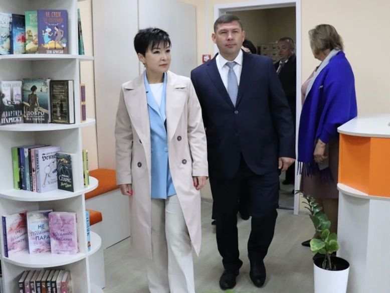 В Черниговке открылась современная модельная библиотека