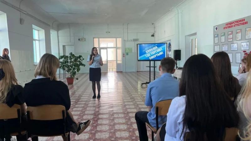 «Сообщи, где торгуют смертью!»: в Приморском крае полицейские Уссурийска и медики проводят просветительские мероприятия с подрастающим поколением «Сообщи, где торгуют смертью!»: в Приморском крае полицейские Уссурийска и медики проводят просветительские мероприятия с подрастающим поколением