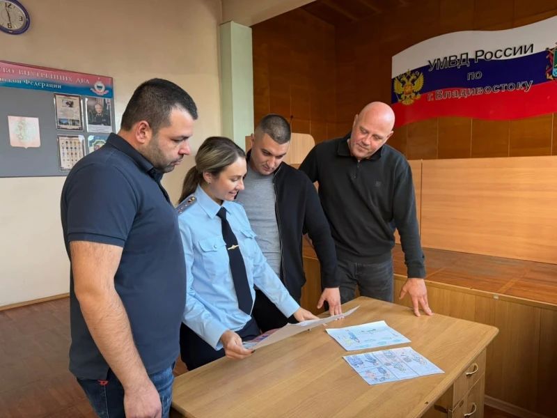 Дети сотрудников УМВД Владивостока приняли участие в конкурсе детского рисунка «Мои родители работают в полиции!»