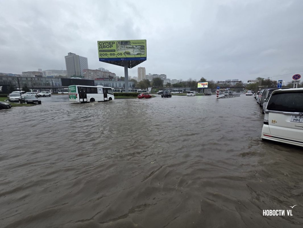 Во Владивостоке к середине дня выпала месячная норма осадков