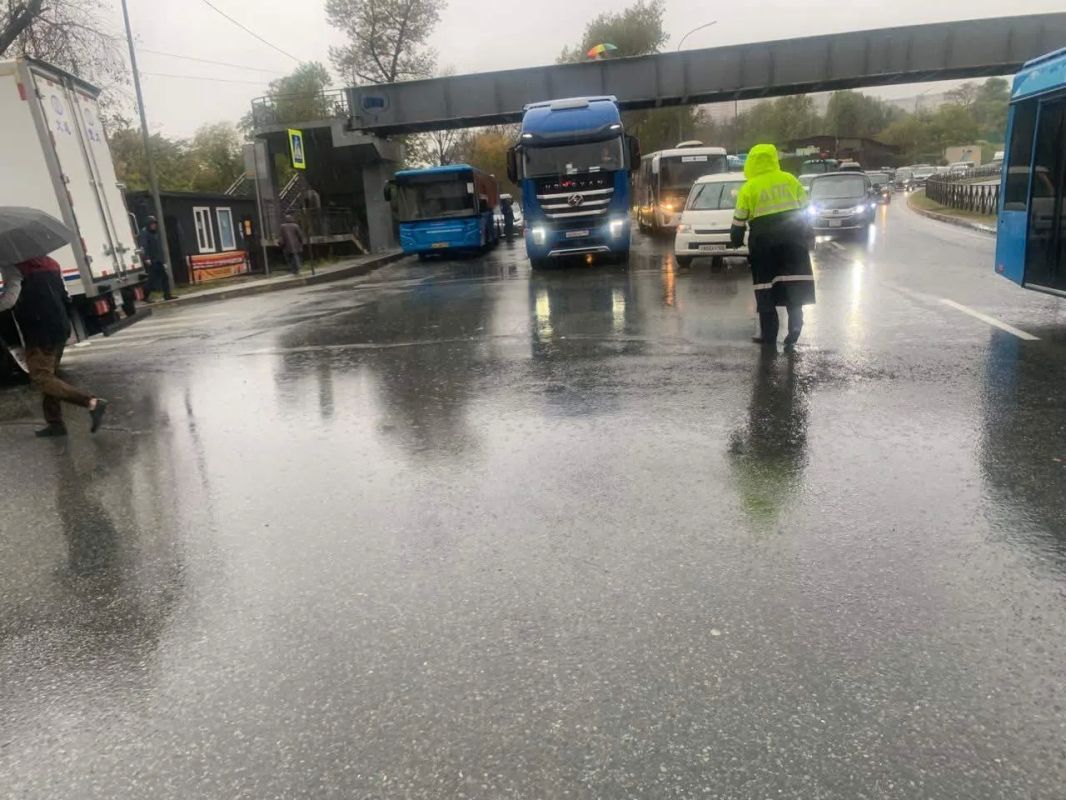 Сотрудники Госавтоинспекции Владивостока несут службу в усиленном режиме Сотрудники Госавтоинспекции Владивостока несут службу в усиленном режиме