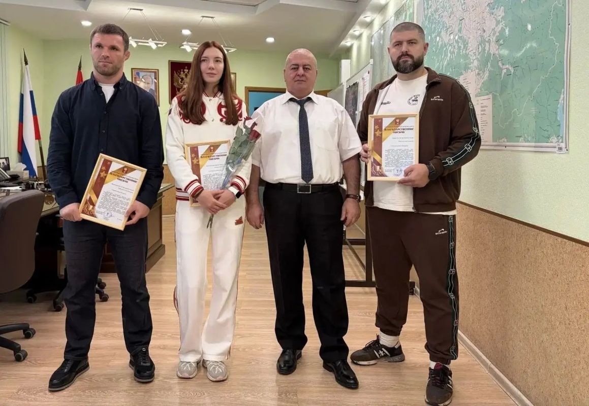 Магомед Терчиев поздравил уссурийских чемпионов Магомед Терчиев поздравил уссурийских чемпионов