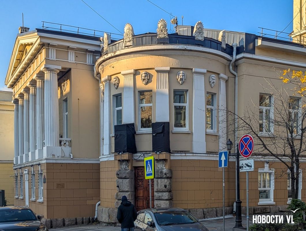 В Доме с грифонами на Океанском проспекте во Владивостоке готовят к открытию Дворец бракосочетаний