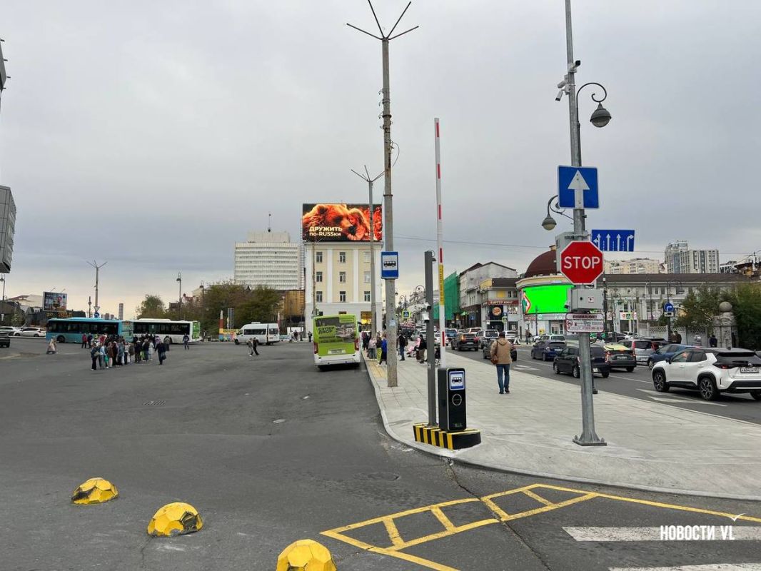 Шлагбаум для автобусов на Семёновской временно не работает и пропускает нарушителей Шлагбаум для автобусов на Семёновской временно не работает и пропускает нарушителей