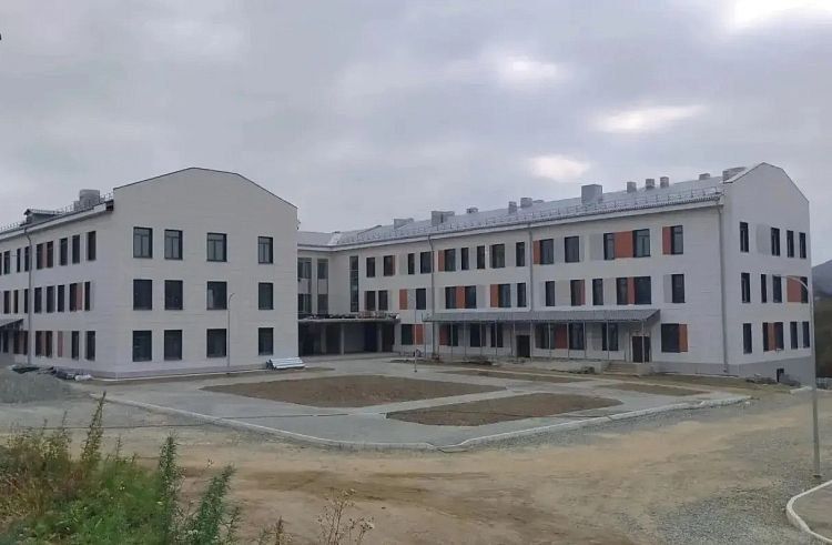 Техническая готовность новой поликлиники в Находке достигла 69%