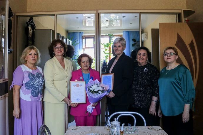 Педагог, директор, наставник: Римма Чучалина отметила 90-летний юбилей Педагог, директор, наставник: Римма Чучалина отметила 90-летний юбилей