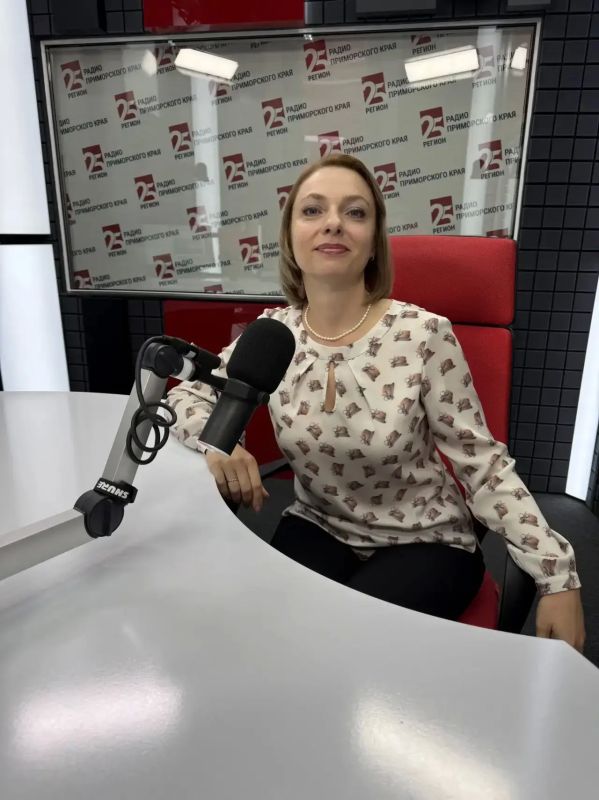 Гаджеты и школьные нагрузки могут негативно влиять на зрение школьников