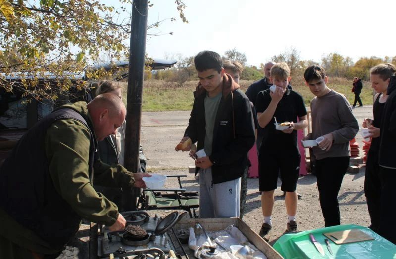 В Спасском округе Приморского края полицейские организовали для школьников физкультурно-спортивный фестиваль «Золотая осень» В Спасском округе Приморского края полицейские организовали для школьников физкультурно-спортивный фестиваль «Золотая осень»