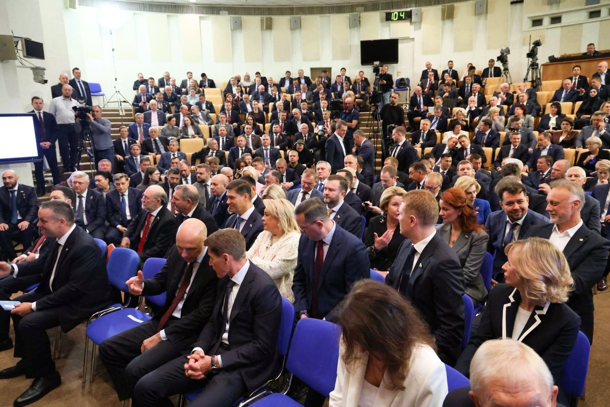 Артём Туров: Фракция "Единая Россия" в Госдуме поддержала кандидатов на должности вице-премьеров и министра Артём Туров: Фракция "Единая Россия" в Госдуме поддержала кандидатов на должности вице-премьеров и министра