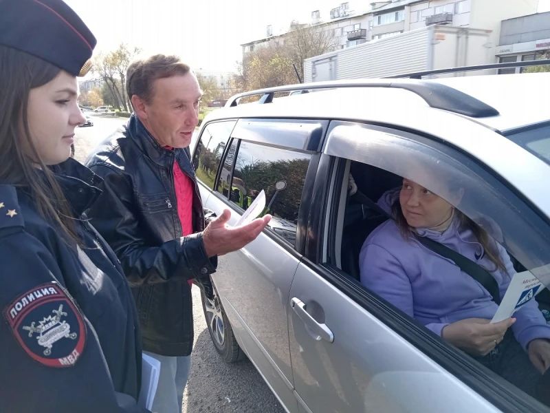 В Хорольском округе Приморья сотрудники Госавтоинспекции и члены Общественного совета провели акцию «Белая трость» В Хорольском округе Приморья сотрудники Госавтоинспекции и члены Общественного совета провели акцию «Белая трость»