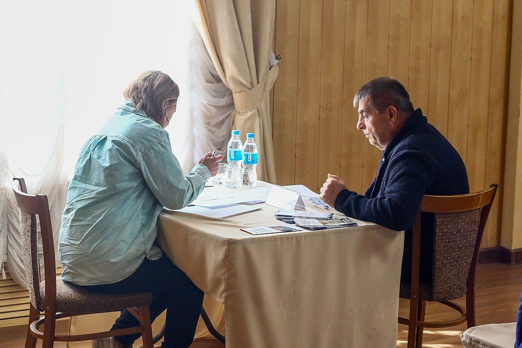 Руководитель приморского филиала фонда «Защитники Отечества» провела приём бойцов СВО и членов их семей в Находке Руководитель приморского филиала фонда «Защитники Отечества» провела приём бойцов СВО и членов их семей в Находке