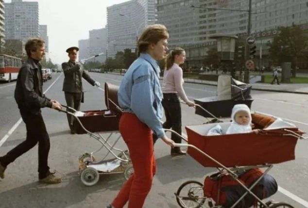 Я слово, ты мне десять. Эти фразы от своих советских родителей слышал каждый ребёнок Выражения уже стали крылатыми, продолжить их сможет ни одного поколение