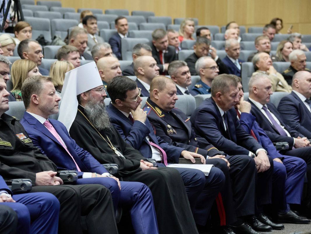 Главный ориентир власти — жители Приморья Главный ориентир власти — жители Приморья