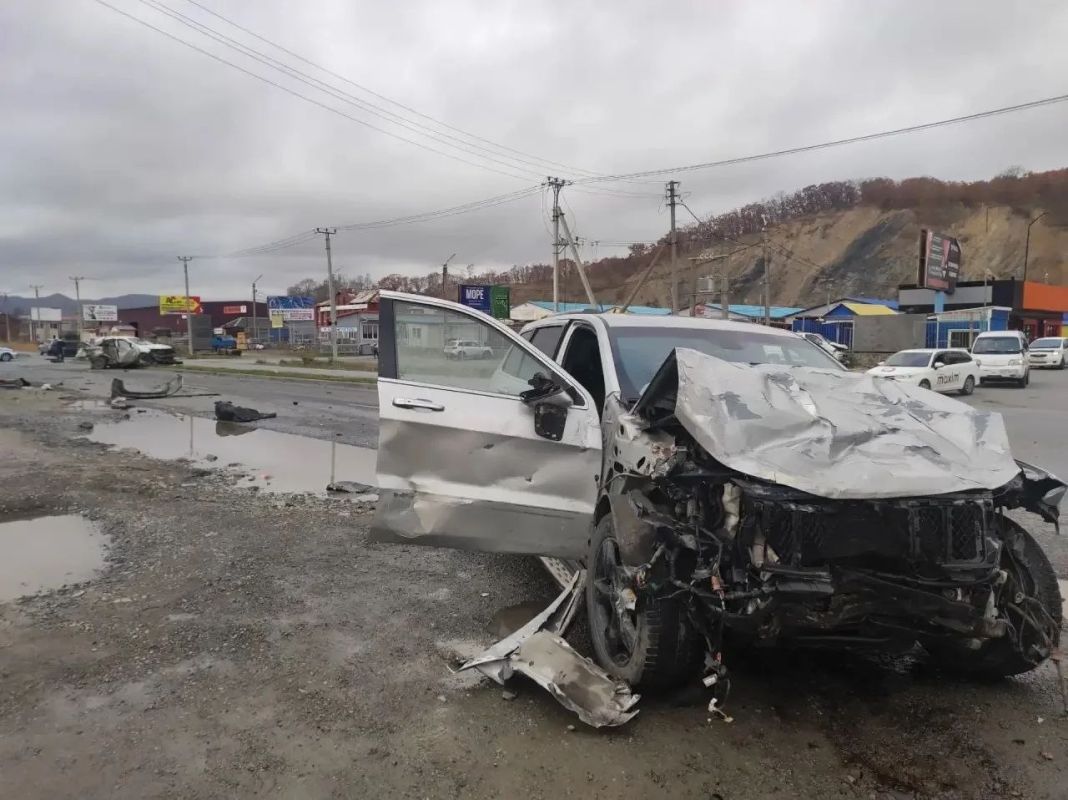 В Находке 55-летний водитель Toyota Harrier спровоцировал аварию и погиб В Находке 55-летний водитель Toyota Harrier спровоцировал аварию и погиб