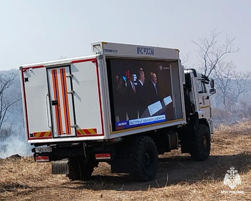 С Днём автомобилиста!. Поздравляем с профессиональным праздником водителей различной специальной техники чрезвычайного ведомства края! От вашего мастерства, выдержки и скорости реакции зависят оперативность прибытия... С Днём автомобилиста!. Поздравляем с профессиональным праздником водителей различной специальной техники чрезвычайного ведомства края! От вашего мастерства, выдержки и скорости реакции зависят оперативность прибытия...