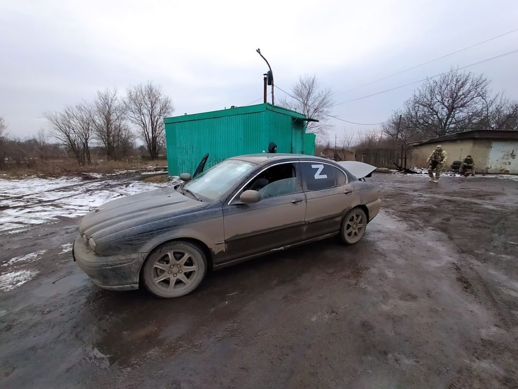 Грэм Филлипс: С днем автомобилиста!!! Я поздравляю всех своих коллег-водителей, механиков, эвакуаторщик, шиномонтаж и заправщик ребят!! Грэм Филлипс: С днем автомобилиста!!! Я поздравляю всех своих коллег-водителей, механиков, эвакуаторщик, шиномонтаж и заправщик ребят!!
