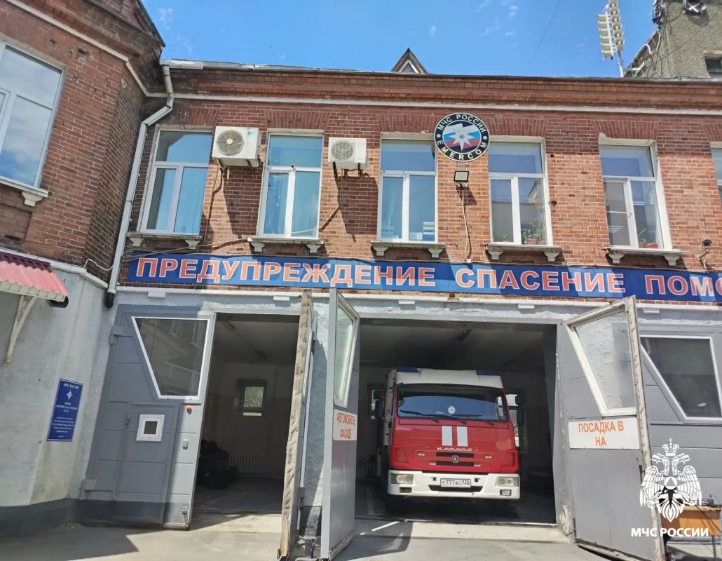 С Днём автомобилиста!. Поздравляем с профессиональным праздником водителей различной специальной техники чрезвычайного ведомства края! От вашего мастерства, выдержки и скорости реакции зависят оперативность прибытия... С Днём автомобилиста!. Поздравляем с профессиональным праздником водителей различной специальной техники чрезвычайного ведомства края! От вашего мастерства, выдержки и скорости реакции зависят оперативность прибытия...