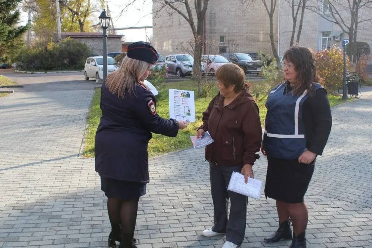 Полицейские и дружинники провели профилактическую акцию «Забота» в Михайловском округе Приморья Полицейские и дружинники провели профилактическую акцию «Забота» в Михайловском округе Приморья