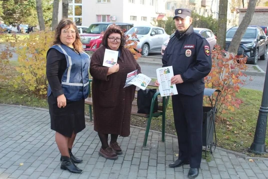 Полицейские и дружинники провели профилактическую акцию «Забота» в Михайловском округе Приморья Полицейские и дружинники провели профилактическую акцию «Забота» в Михайловском округе Приморья