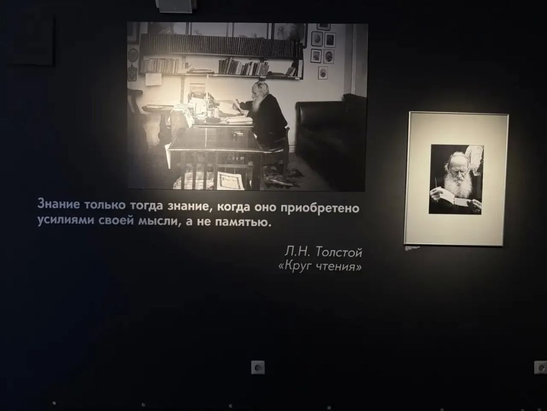 К 88-летию прокуратуры Приморского края: прокурор края Михаил Филичев вручил молодым специалистам первые прокурорские погоны К 88-летию прокуратуры Приморского края: прокурор края Михаил Филичев вручил молодым специалистам первые прокурорские погоны