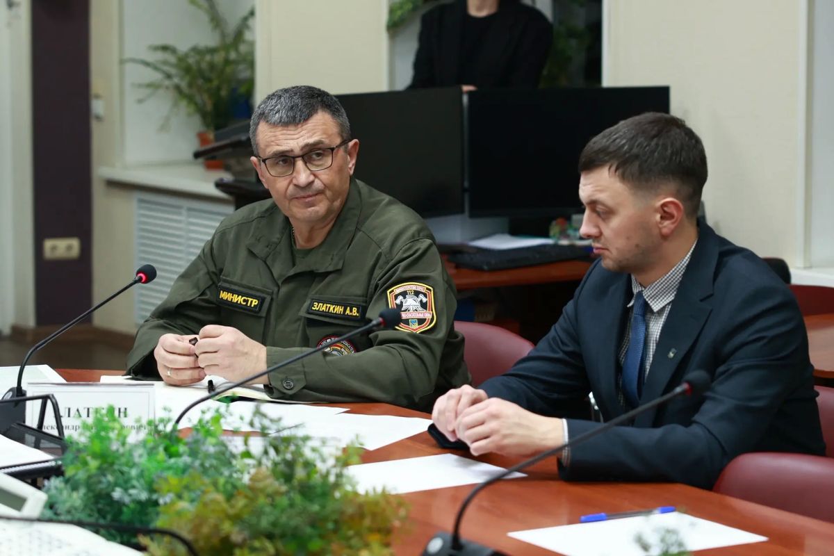 Константин Шестаков: Вечером провёл штаб с главами муниципалитетов по прохождению отопительного сезона Константин Шестаков: Вечером провёл штаб с главами муниципалитетов по прохождению отопительного сезона