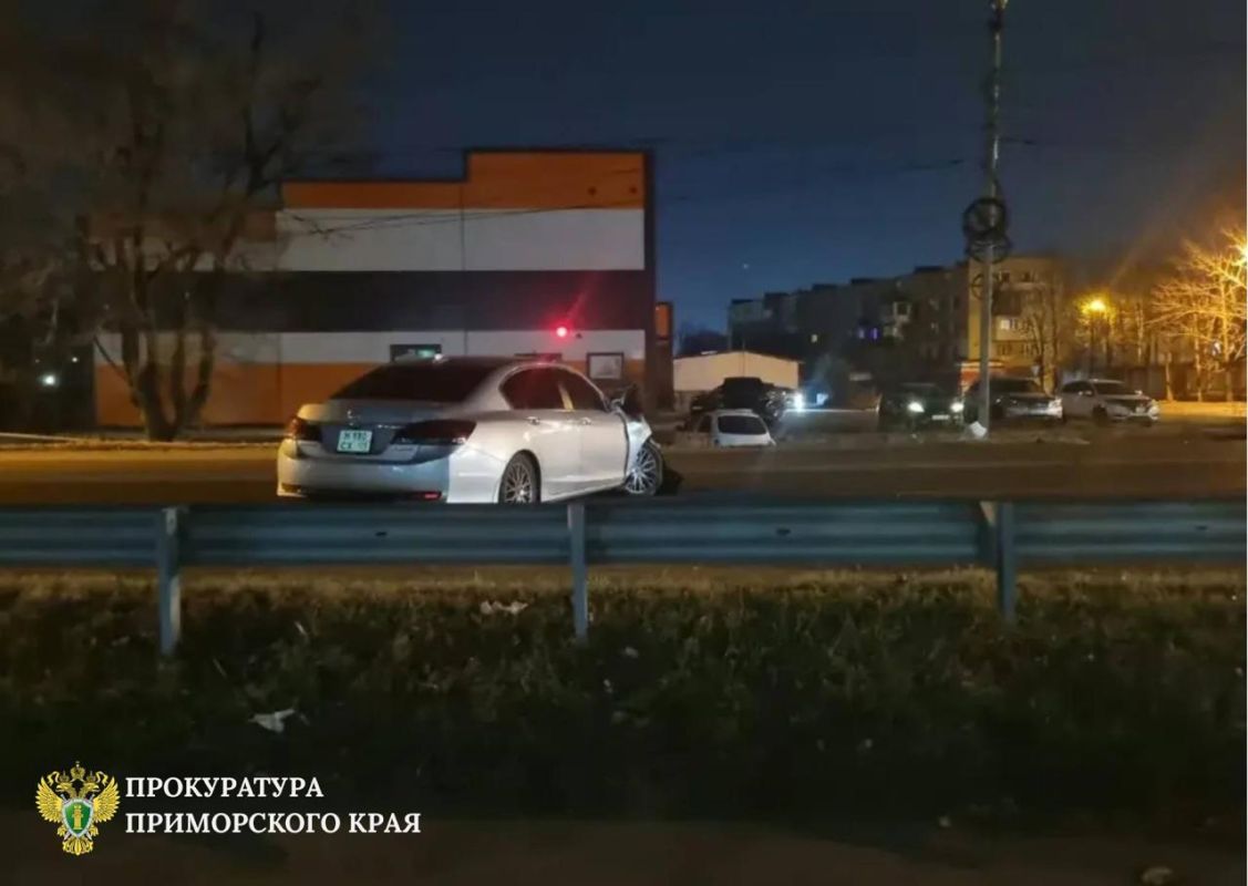 В Уссурийске столкнулись Nissan March и Honda Accord, погибли мужчина и двухлетний ребёнок В Уссурийске столкнулись Nissan March и Honda Accord, погибли мужчина и двухлетний ребёнок