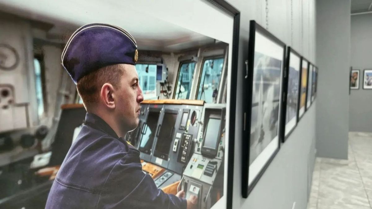 Во Владивостоке сотрудники военного следственного управления СК России по Тихоокеанскому флоту приняли участие в торжественных мероприятиях Во Владивостоке сотрудники военного следственного управления СК России по Тихоокеанскому флоту приняли участие в торжественных мероприятиях